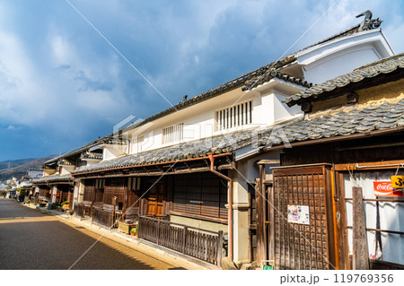 【重要伝統的建造物群保存地区】脇町南町 早春の風景 徳島県美馬市 【重要伝統的建造物群保存地区】脇町南町 早春の風景 徳島県美馬市 119769356