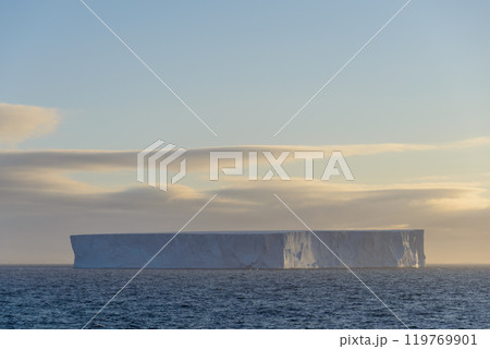 Antarctic seascape with iceberg Antarctic seascape with iceberg 119769901