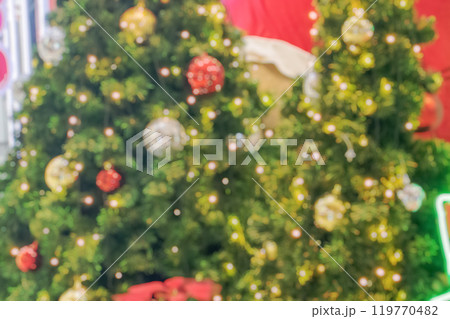 Abstract blurred christmas tree with bokeh light background Abstract blurred christmas tree with bokeh light background 119770482