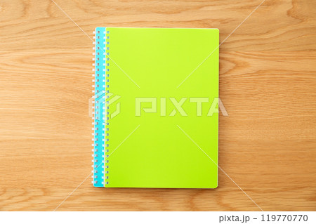 カラフルなリングノート 119770770