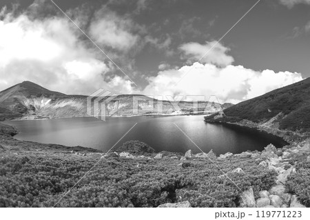 乗鞍岳から見る白馬大池 白馬岳登山ツアー 新聞広告用 乗鞍岳から見る白馬大池 白馬岳登山ツアー 新聞広告用 119771223