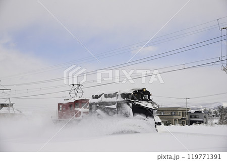 雪の中を走る弘南鉄道のラッセル車 雪の中を走る弘南鉄道のラッセル車 119771391