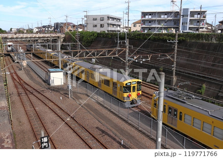 近江鉄道へ向かう西武鉄道2000系電車(新秋津駅付近) 近江鉄道へ向かう西武鉄道2000系電車(新秋津駅付近) 119771766