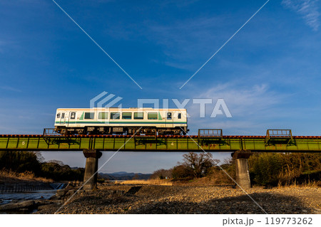 静岡県掛川市本郷 天竜浜名湖鉄道と沿線の風景 静岡県掛川市本郷 天竜浜名湖鉄道と沿線の風景 119773262