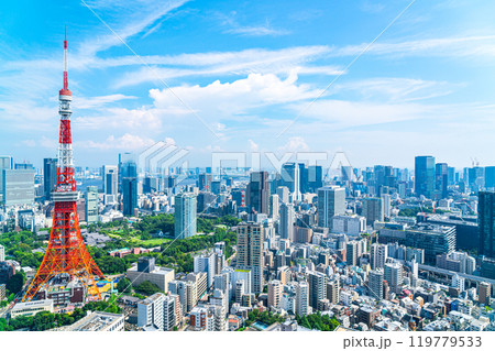 【東京都】麻布台ヒルズの目の前に見える東京タワー 【東京都】麻布台ヒルズの目の前に見える東京タワー 119779533