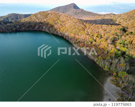 赤城山　小沼を空撮 119779865