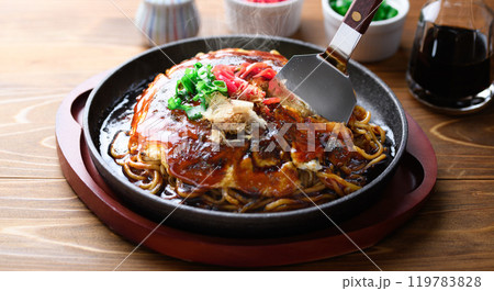 広島風お好み焼き 119783828