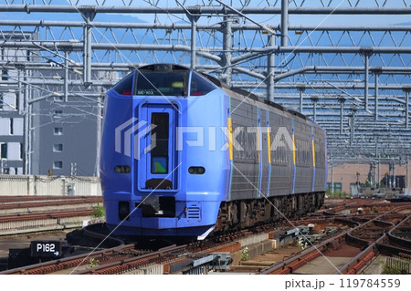 【JR北海道】キハ261系0番台 特急「サロベツ」（宗谷本線：旭川駅） 119784559