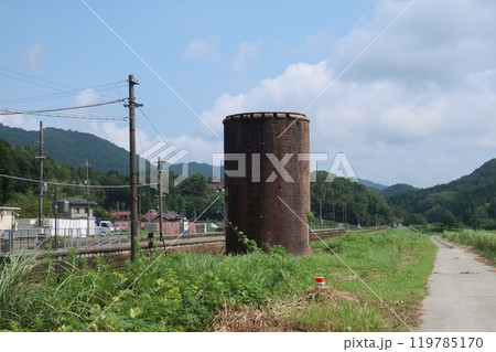 篠目駅と使われなくなった給水塔 篠目駅と使われなくなった給水塔 119785170