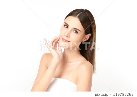 Beautiful young asian woman with clean fresh skin on white background, Face care, Facial treatment, Cosmetology, beauty and spa, Asian women portrait. 119785265