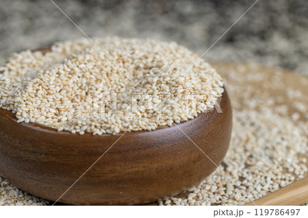 white sesame seeds for use in cooking white sesame seeds for use in cooking 119786497