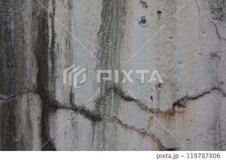 ひび割れたグレーの壁 119787806