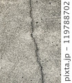 ひび割れたコンクリート 119788702