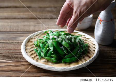 茹でたての枝豆 119790845
