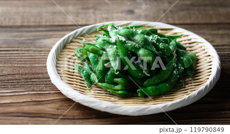 茹でたての枝豆 119790849