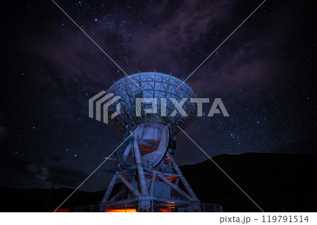 石垣島　国立天文台VERA電波望遠鏡と星空 119791514