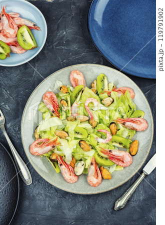 Salad with mussels and shrimps. Salad with mussels and shrimps. 119791902