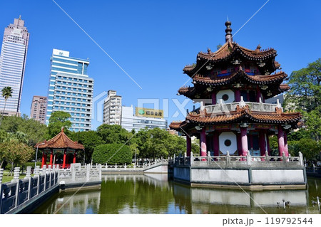 二二八和平公園・楼閣(台灣・台北市中正区) 二二八和平公園・楼閣(台灣・台北市中正区) 119792544