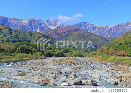 白馬大橋から望む秋の北アルプス 白馬大橋から望む秋の北アルプス 119793191