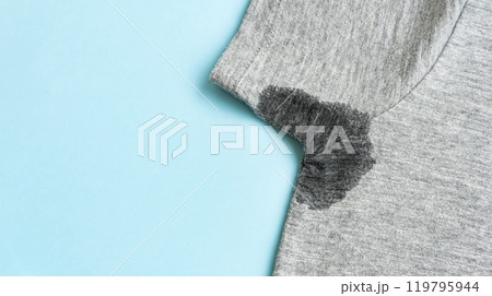 脇汗 ワキの汗染み 多汗症 脇汗 ワキの汗染み 多汗症 119795944