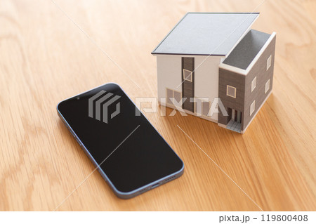 家とスマホ 119800408
