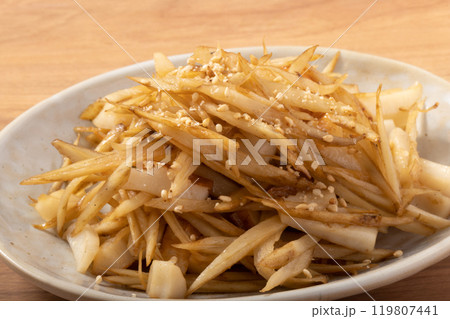 かまぼこ入り　きんぴらごぼう 119807441