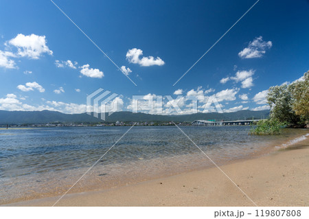 守山市湖畔から見る琵琶湖大橋 守山市湖畔から見る琵琶湖大橋 119807808