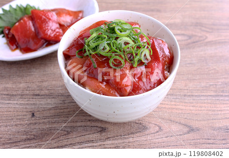 本鮪 まぐろ漬け丼 本鮪 まぐろ漬け丼 119808402