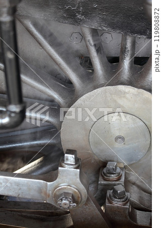 蒸気機関車・8620形・車両番号58654号機の動輪 119808872