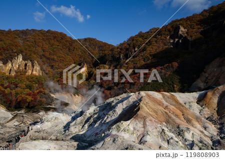 登別地獄谷の紅葉 119808903