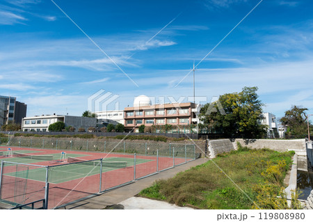 調布航空宇宙センター飛行場分室(JAXA)　野川沿い　秋晴れの青空　東京都三鷹市大沢 119808980