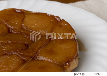 タルトタタン 焼きたてタルトタタン 119809790