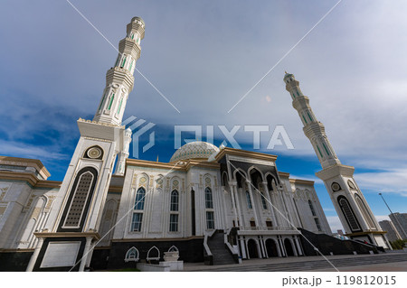 カザフスタンのアスタナにあるモスク、ハズレット スルタン モスク カザフスタンのアスタナにあるモスク、ハズレット スルタン モスク 119812015