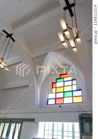 島根県　一畑電鉄　出雲大社前駅駅舎構内の風景 119812314