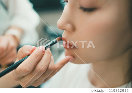 プロのリップメイクテクニック プロのリップメイクテクニック 119812933