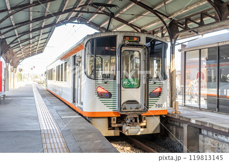 島根県　一畑電鉄　出雲大社前駅　駅構内の風景 119813145
