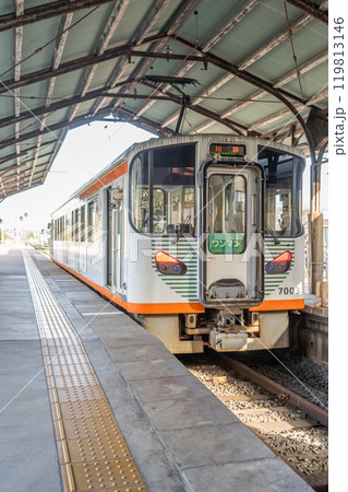 島根県　一畑電鉄　出雲大社前駅　駅構内の風景 119813146
