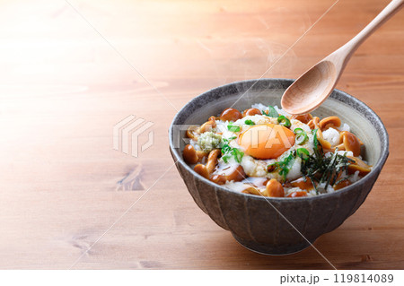なめこ丼 ( なめこととろろのネバネバ丼 ) なめこ丼 ( なめこととろろのネバネバ丼 ) 119814089