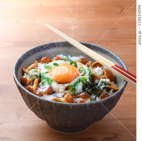 なめこ丼 （ なめこととろろのネバネバ丼 ） 119814094