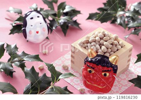 節分 升に入った大豆、福豆 ひいらぎ 赤鬼とお多福 節分 升に入った大豆、福豆 ひいらぎ 赤鬼とお多福 119816230