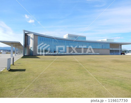 東日本大震災・原子力災害伝承館の全景 東日本大震災・原子力災害伝承館の全景 119817730