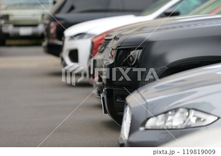 車のヘッドライト　イメージ 119819009