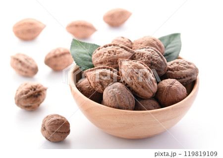 新潟県産 殻付き 和くるみ（ 天然 くるみ ） 国産 無添加 無着色  119819109