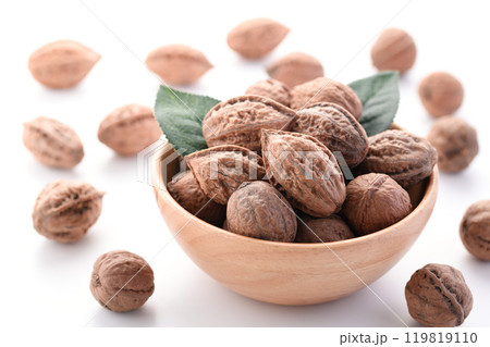 新潟県産 殻付き 和くるみ（ 天然 くるみ ） 国産 無添加 無着色  119819110