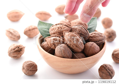 新潟県産 殻付き 和くるみ（ 天然 くるみ ） 国産 無添加 無着色  119819112