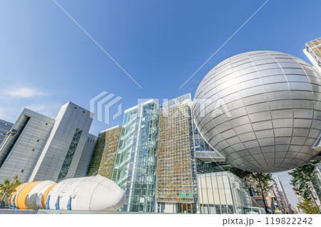 愛知県名古屋市　快晴の名古屋市科学館 119822242