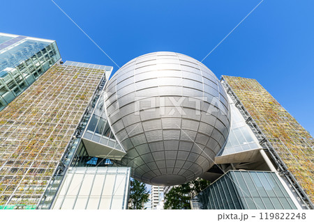 愛知県名古屋市　快晴の名古屋市科学館 119822248
