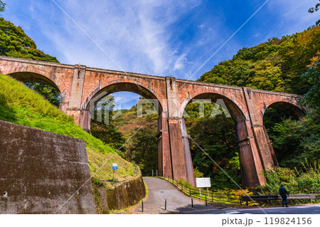 【群馬県】碓氷第三橋梁・めがね橋　秋 119824156