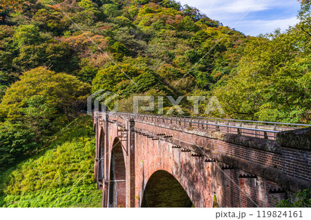【群馬県】碓氷第三橋梁・めがね橋　秋 119824161
