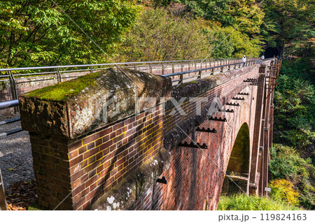 【群馬県】碓氷第三橋梁・めがね橋　秋 119824163